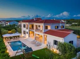 Luxury Villa Primavera Sukosan with Heated Pool
