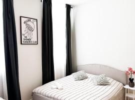 Stylish home on the waterfront near Antwerp 17p, hotel a Anvers