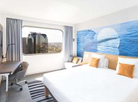 Novotel Paris Centre Tour Eiffel, Hotel in Paris