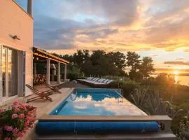 Luxury Seafront Villa Mediterranean on Brač with pool