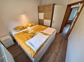 One-bedroom apartment with Stunning Views!