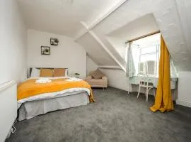 Cozy Gateshead Apartment Retreat