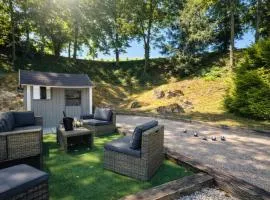 Winemaker's Cottage in Hautvillers - Terrace, Garden, Petanque and Free Private Parking