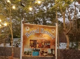 Royal Resort, hotel v mestu Indore