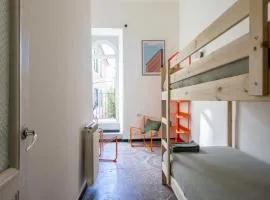 C44 Historic stairway Authentic charming apartment with aircon in historic building up to 6ppl Newly renovated
