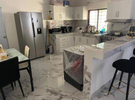 Charming 2-Bedroom House in La Caleta, Dominican Republic, Hotel in La Caleta