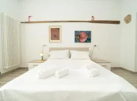 Large Modern Apartment with WiFi and AC