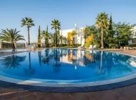 Family 3br Townhouse w pool Terrace