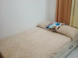Cozy Staycation with AC & Wi-Fi Fully Furnished in Valenzuela City