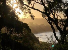 Bundeena Beach Shack with view, Hotel in Bundeena