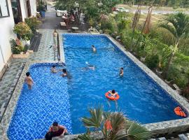 Phong Nha Mountain Backpacker hostel, hotel di Bố Trạch