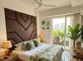 Airport 1BHK with balcony,Netflix,Projector and games