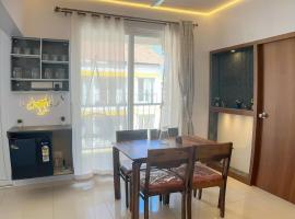 Happy Mornings 2BHK Adora De Goa Amoret Homes โรงแรมในChicalim