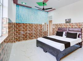 SPOT ON Vaid Ji Guest House, hotel v destinácii Ghaziabad