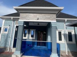 Meetfoq Homes & Apartments, hotel in Ajegunle