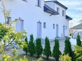 2 Bedroom Nice Home In Grzybowo