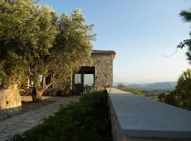 Aetolithi House