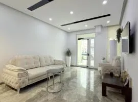 Modern Studio Apartment by-DelMar
