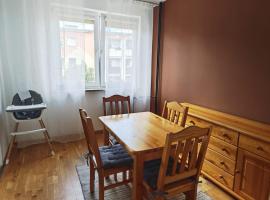 Mieszkanie na Alei โรงแรมในกัวกูฟ