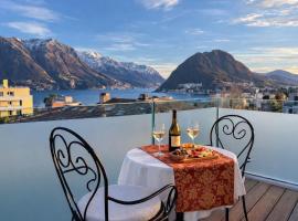 Luxury Lake View Penthouse Jacuzzi & Steam Bath、Massagnoのホテル