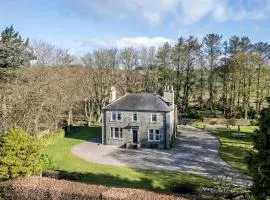 The Farmhouse - Countryside Escape with Hot Tub