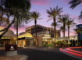 DoubleTree Suites by Hilton Phoenix, hotel in Phoenix