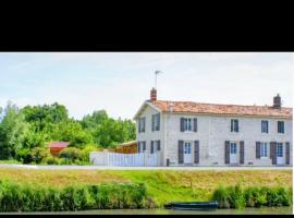 Gîte Ô Passage, khách sạn ở Damvix