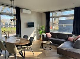 Lodge 55 I 6 persoons chalet in Zennewijnen، فندق في Zennewijnen
