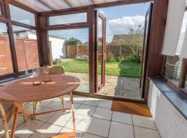 The Stowaway - Coastal Bungalow - Crabpot Cottages Hunstanton