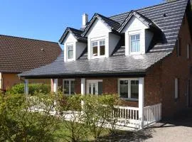 Ferienhaus in Strandnähe mit Kamin und W-Lan