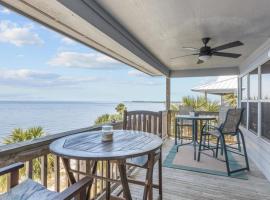 Fenimore Mill 6DE Dual Delight, Two Units in One - FamiliesGroupsGulf Front!, hotell i Cedar Key