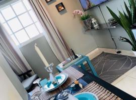 Independent, central studio Apt3-A, hotel a El Seis