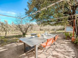 La Vincenette - Piscine Privée, Hotel in Correns