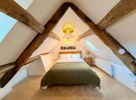 Broadweavers Cottage By STAE Homes