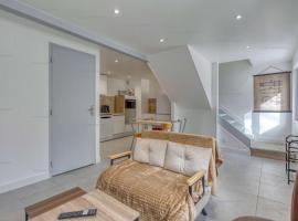 Maison Carmen • Maisonnette cosy • 5 pers • proche Grenoble, Hotel in Le Pont-de-Claix