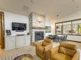 Mountain Views: Luxurious Grand Lake Escape!
