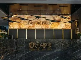 Favor Park Hotel