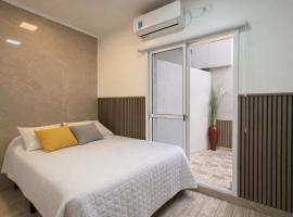 Departamento equipado en Vicente López para 3 personas Ideal River Plate ,Tecnópolis ,100 metros del tren, Hotel in Florida