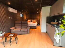 Tiny boat house #2, отель в городе Garnwerd