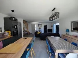 NEW HOUSE with garden 500 M from beaches or harbour