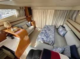 Gorgeous Yacht with 3 bedrooms 2 bathrooms