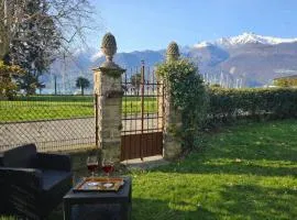 Villa Lago Groundfloor Lakefront Beach Garden Bike&Boat& Scooter Lake Como