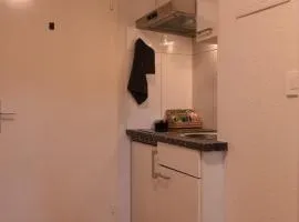 Charming studio in Biel private kitchen & toilet