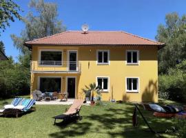 Large Munich house with 4 bedrooms in a quiet and greened villa area near Munich, hotel a Monaco