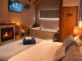 Chalé Romântico com Hidromassagem e Café da Manhã na Serra