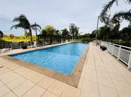 Apt 504 Luxury Design with Parking - Near Arena Airport