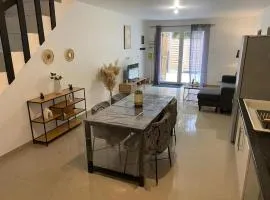Charmante maison de vacances à Troyes avec jardin
