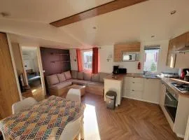 Chez Maya 2 chambres dont suite parentale et 2 salles de bain dans camping 4 étoiles