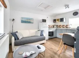 The Hayloft, Bijou & Cosy, Porthtowan beach 2 miles
