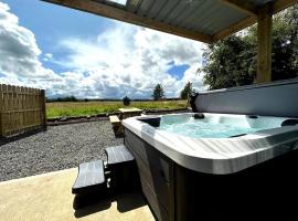 The Lux Pod, hotel a Ballynameen